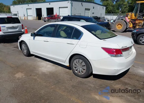 2011 Honda Accord 2.4 Lx z USA, uszkodzony, nr VIN 1HGCP2F30BA033746